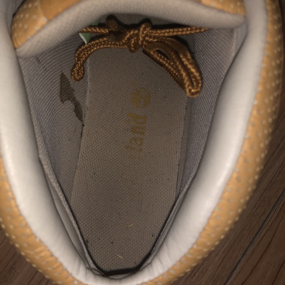 Timberland tan style shoe/boot - Picture 6 of 16